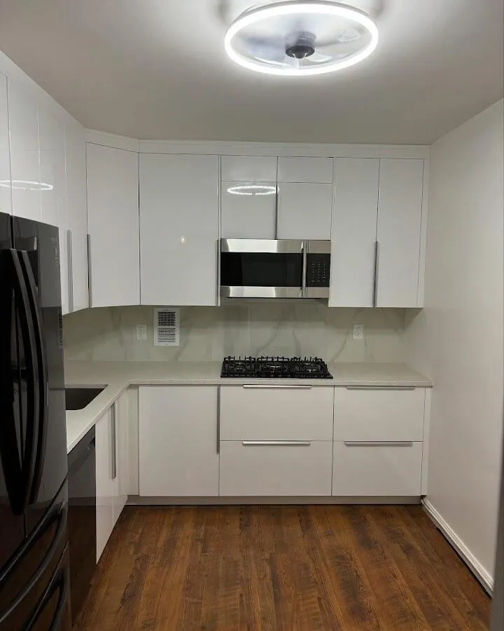 Renovated kitchen with quartz countertops in Cold Springs